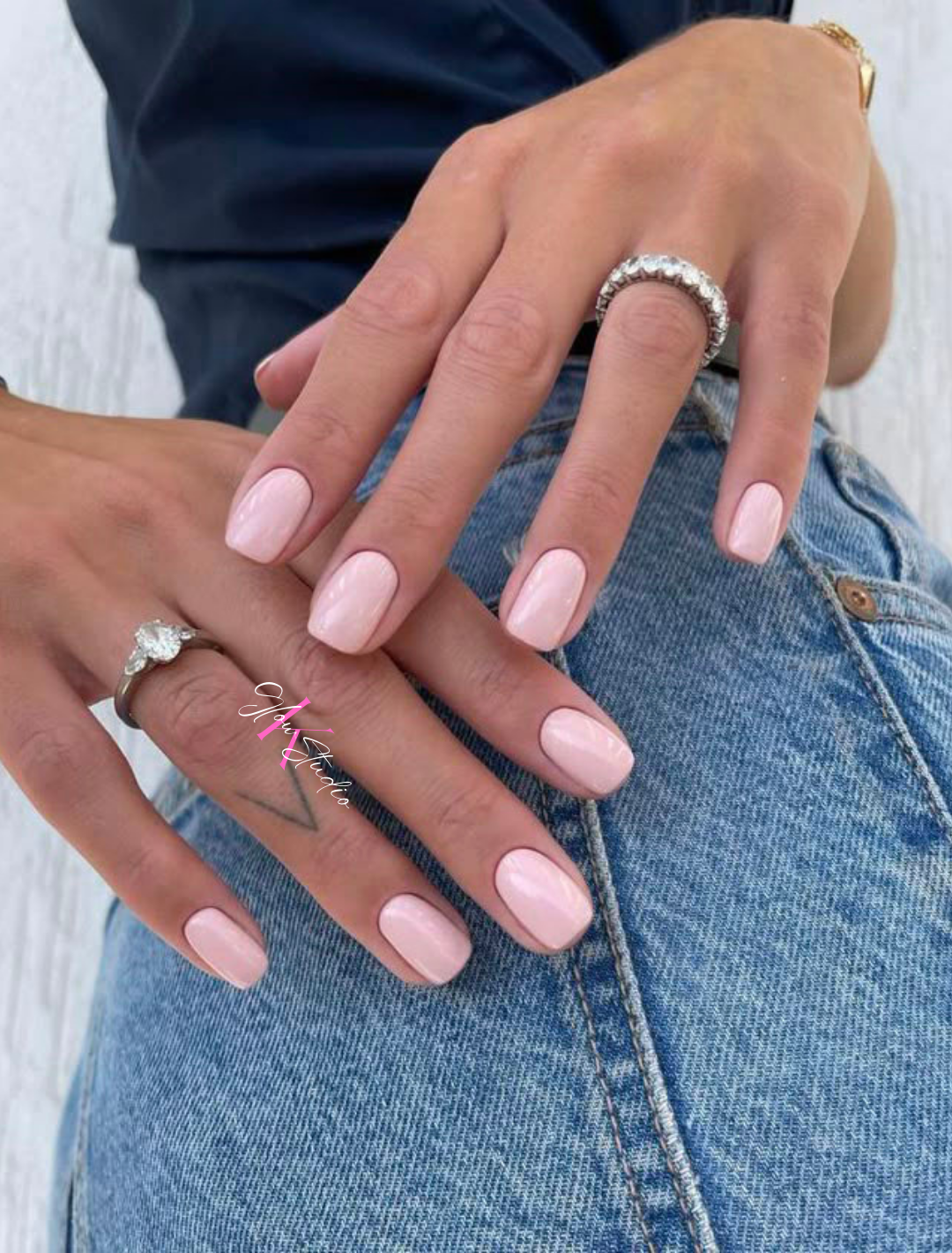 TARDE DE MANICURA